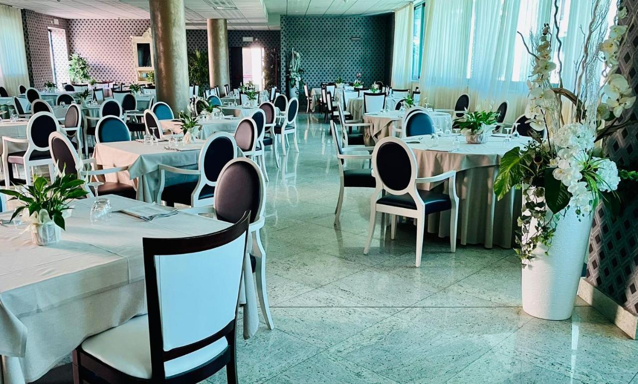 Hotel Parisi Никелино Екстериор снимка
