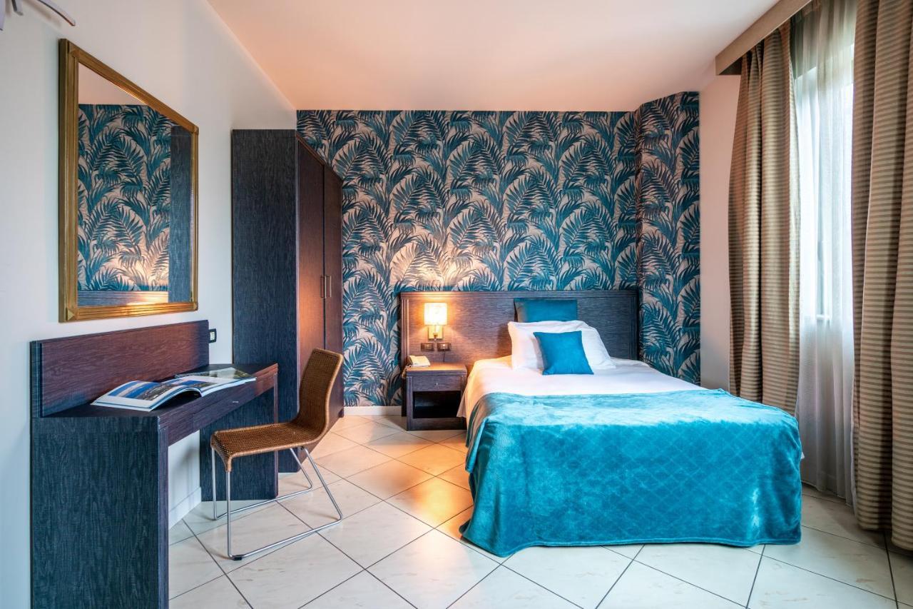 Hotel Parisi Никелино Екстериор снимка