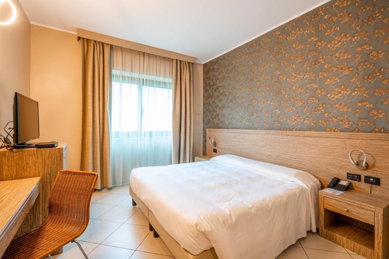 Hotel Parisi Никелино Екстериор снимка