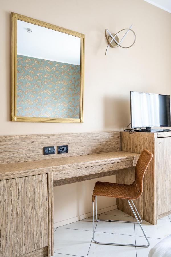Hotel Parisi Никелино Екстериор снимка