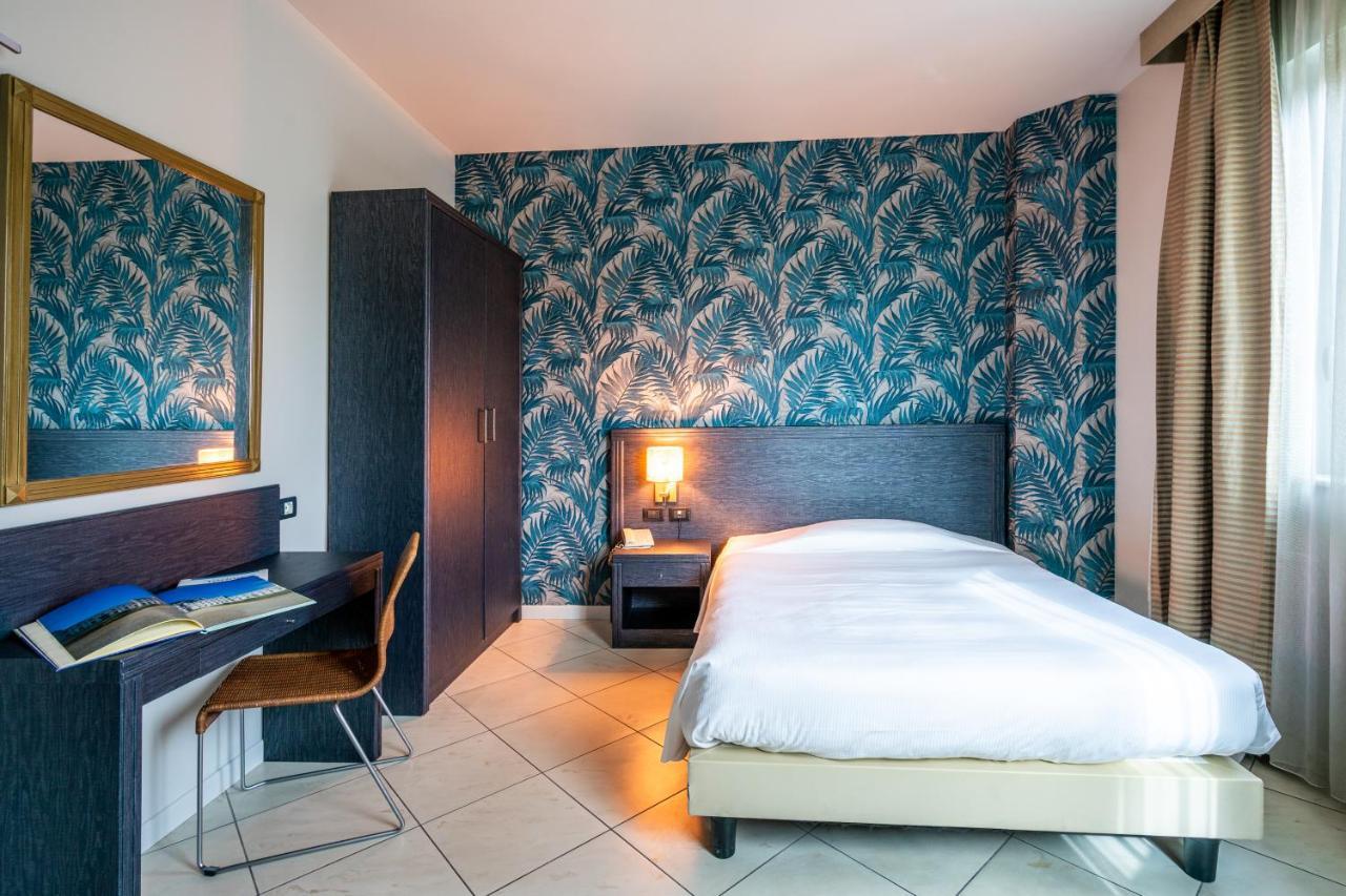 Hotel Parisi Никелино Екстериор снимка