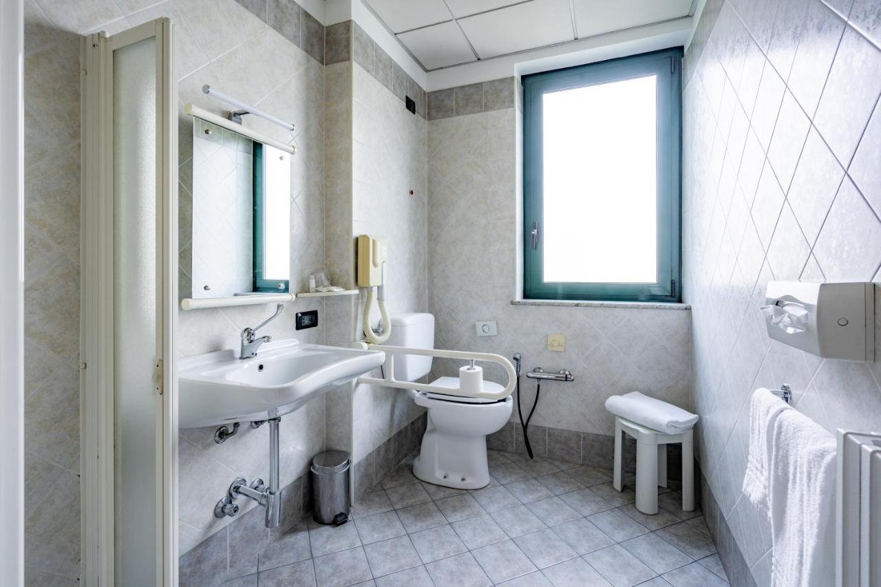 Hotel Parisi Никелино Екстериор снимка